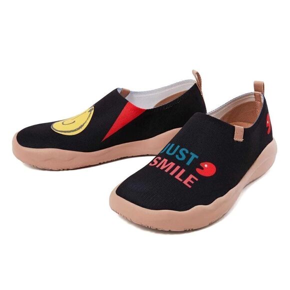 UIN Men\'s Slip On Fashion Sneakers Casual Comfort Soft Shoes (Smiley- Black)